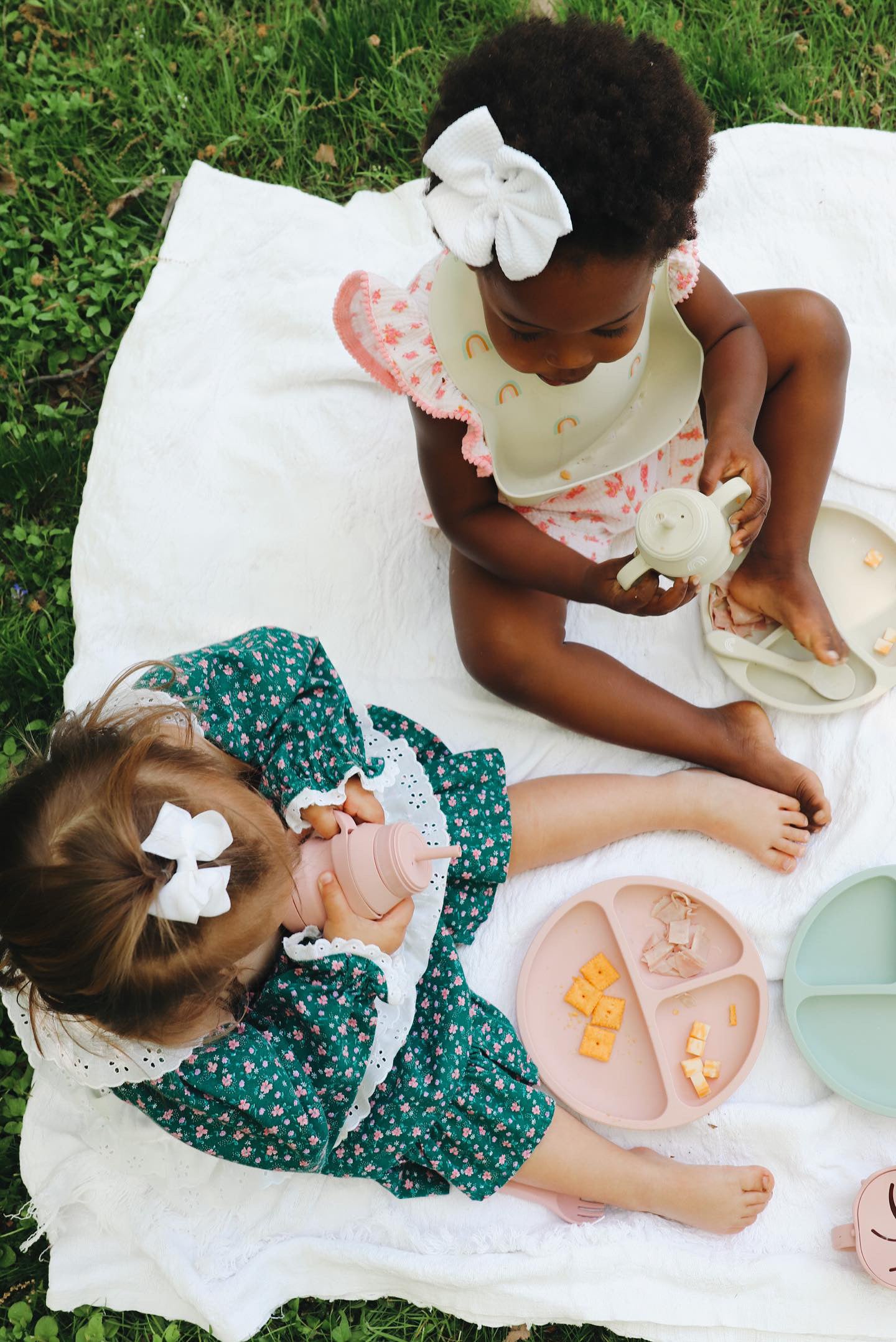 Food Grade silicone suction plates and transition cups for babies and toddlers